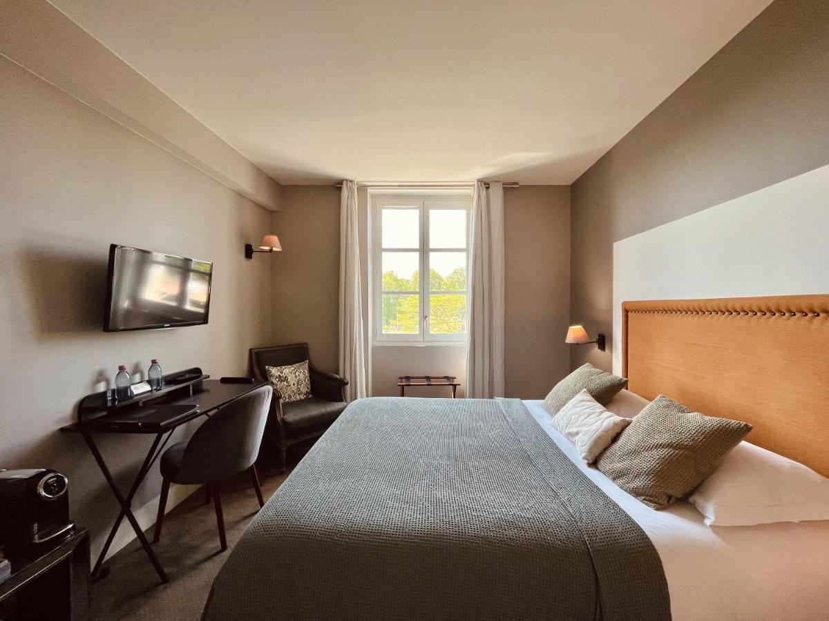 Hotel Des Basses Pyrenees - באיון מראה חיצוני תמונה