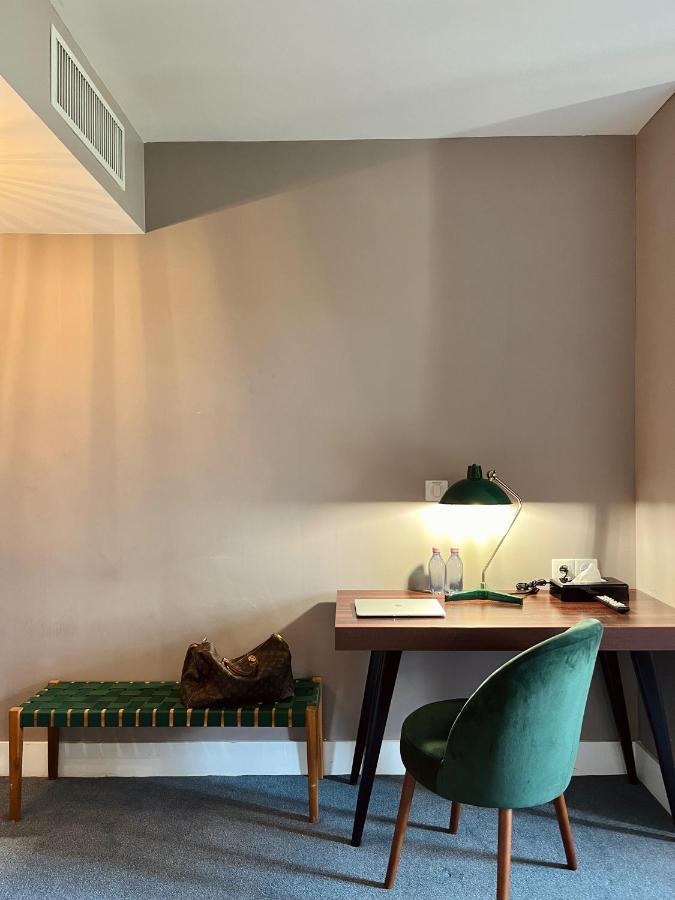 Hotel Des Basses Pyrenees - באיון מראה חיצוני תמונה