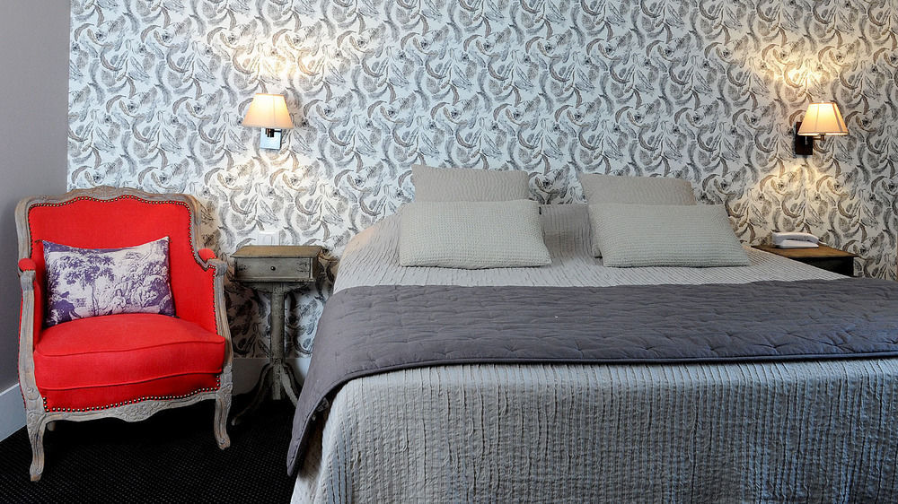 Hotel Des Basses Pyrenees - באיון מראה חיצוני תמונה