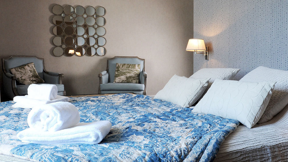 Hotel Des Basses Pyrenees - באיון מראה חיצוני תמונה