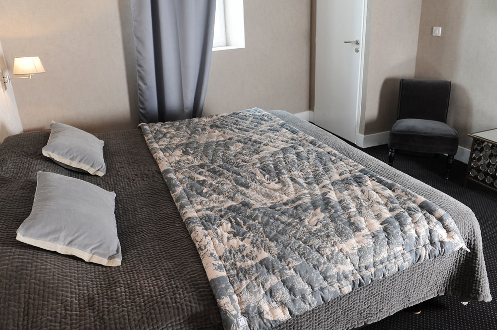 Hotel Des Basses Pyrenees - באיון מראה חיצוני תמונה