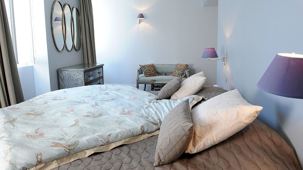 Hotel Des Basses Pyrenees - באיון מראה חיצוני תמונה